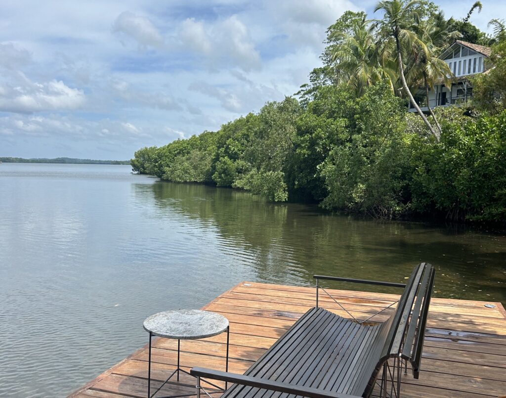 Kurulu Bay is a private sanctuary built alongside Koggala Lake in the South of Sri Lanka.